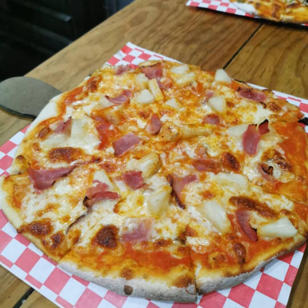 Pizza Hawaiana