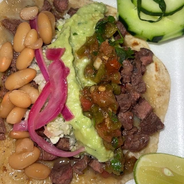 Taco de Asada con Aguja Harina