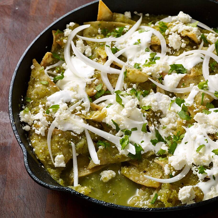 Chilaquiles Verdes con Chuleta Ahumada