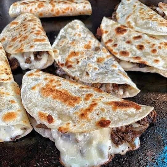 Quesadillas con Carne Asada