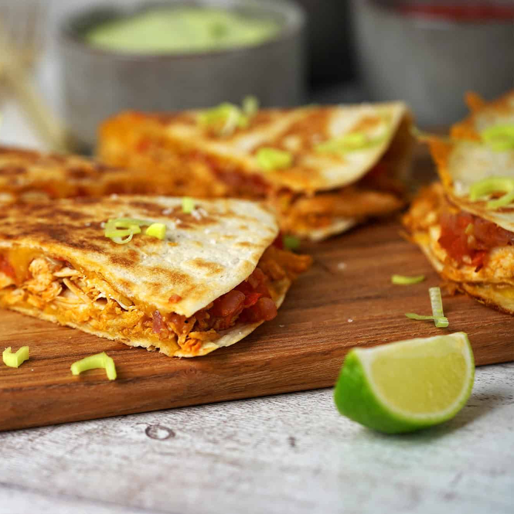QUESADILLA DE BISTEC ADOBADO