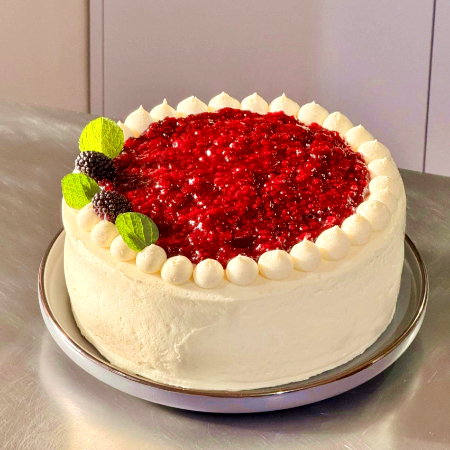 Pastel De Zarzamora Relleno De Cheesecake Horneado