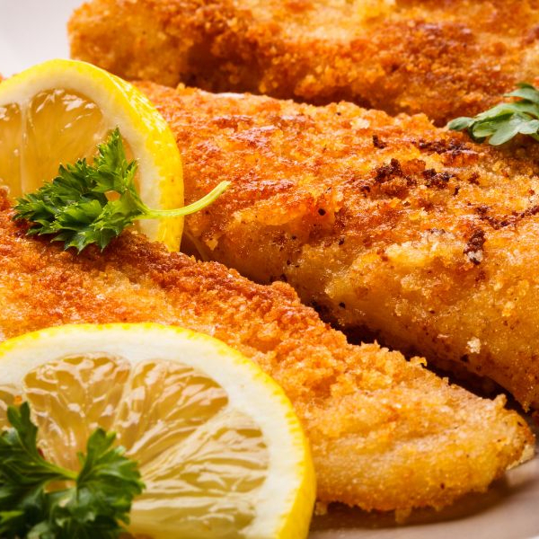 Nesse delicioso prato você ainda receberá como acompanhamento arroz, feijão, farofa, fritas e salada. Nós da Padaria Forno do Dão preparamos nossos pratos com muito carinho e capricho. Temos certeza que você vai adorar.