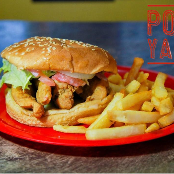 HAMBURGUESA DE POLLO CON PAPAS + REFRESCO