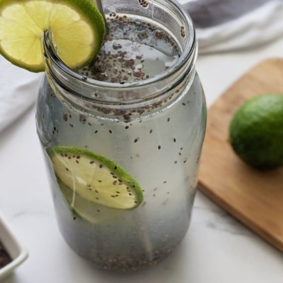 Agua de limón con chia🍋‍🟩🧊🍸
