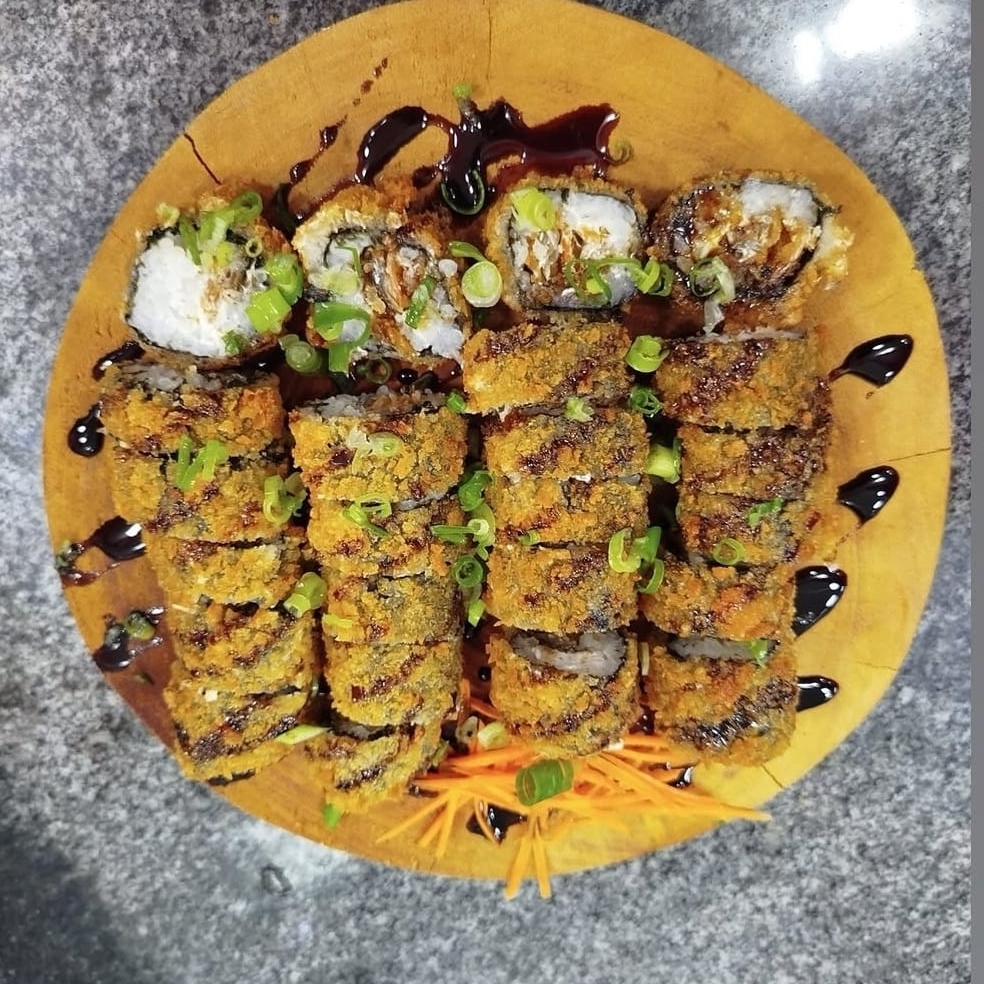 Nori salmão, grelhado, creme cheese Arroz e Cebolinha