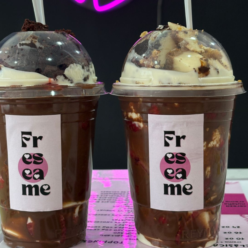 Fresas/Plátano con Crema de Cheesecake