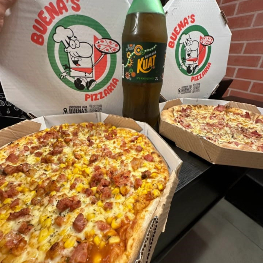 Duas pizzas grandes + Refrigerante!