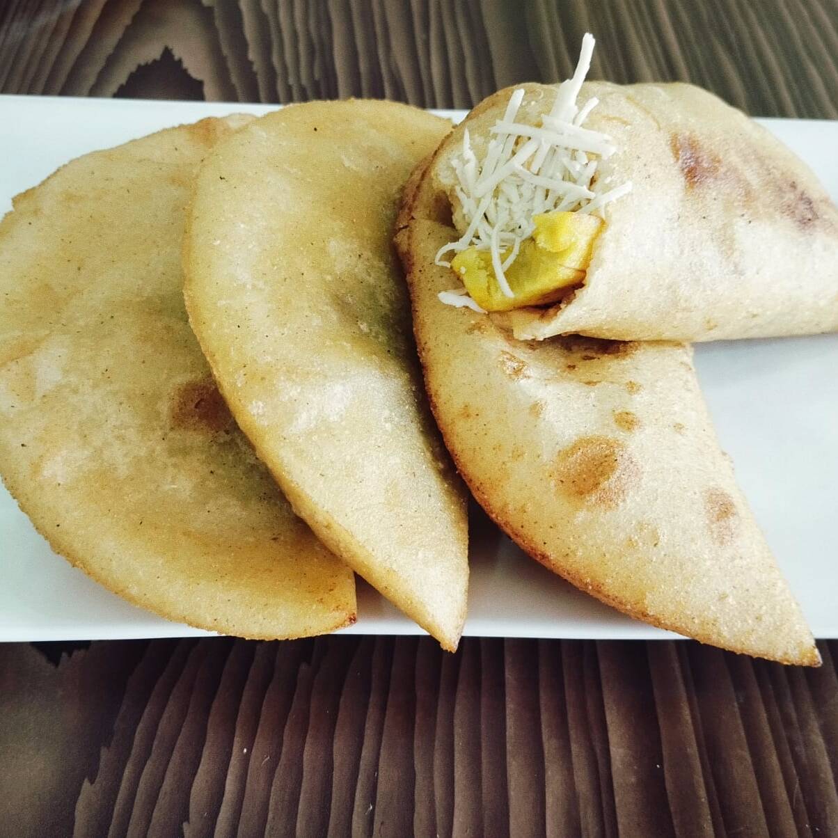 Empanada de Plátano con Queso