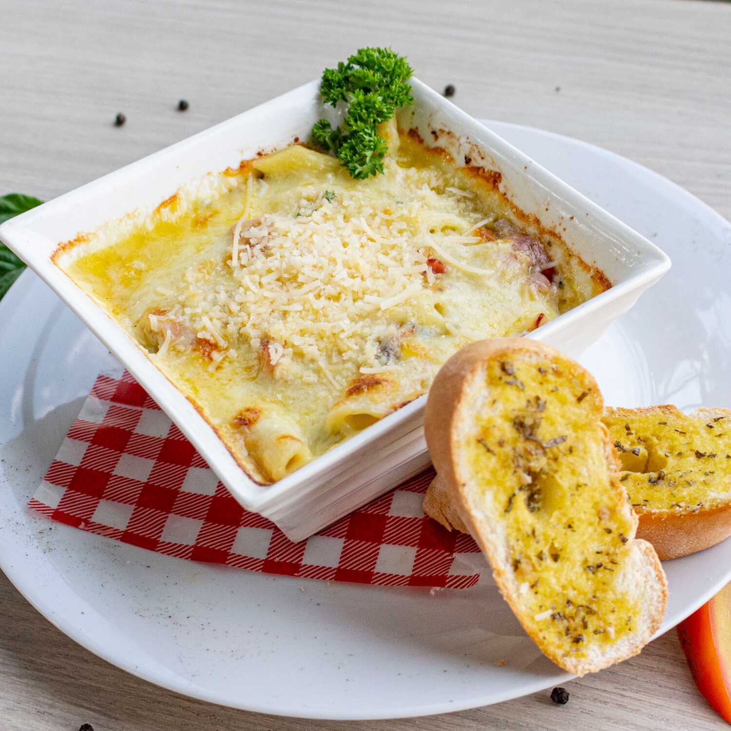 Pasta Gratinada con Pollo