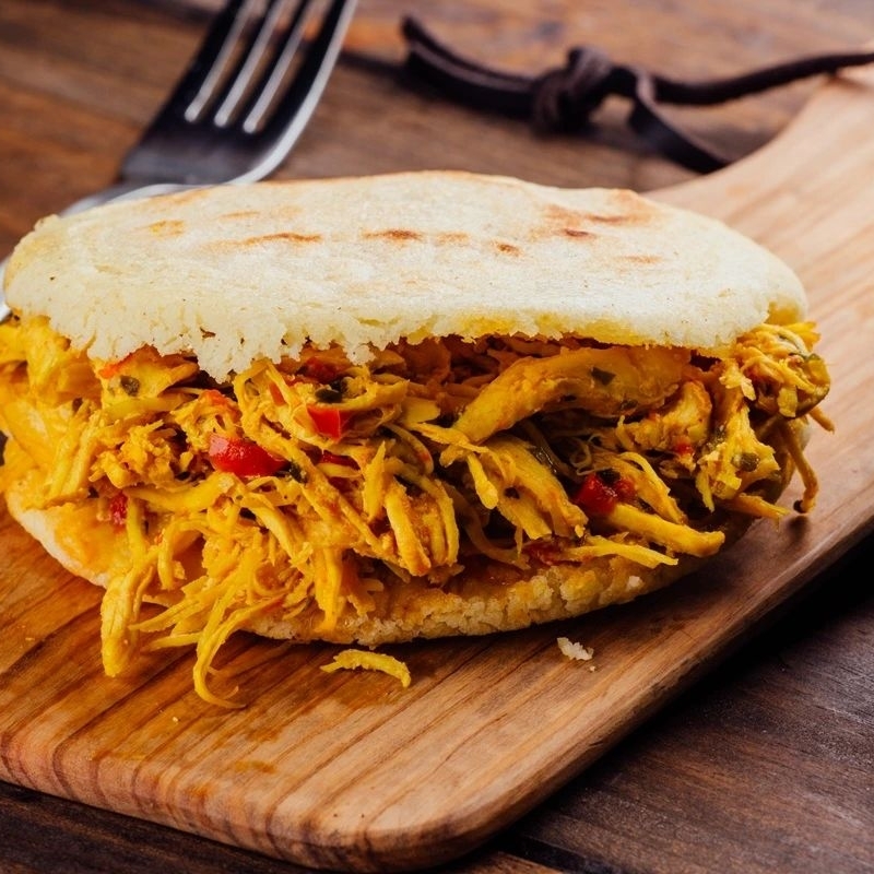 Arepa Ranchera y Pollo
