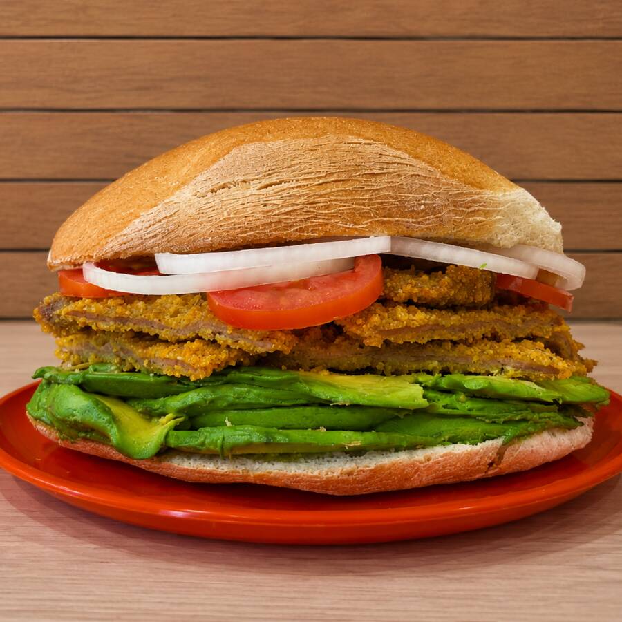 Milanesa Mixto (Con Aguacate)