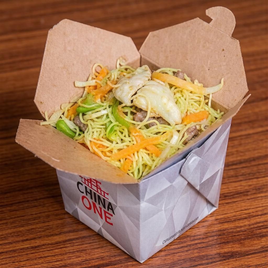 Feito de Macarrão Bifum, Fininho e Leve. Com Legumes, Carne e Frango.