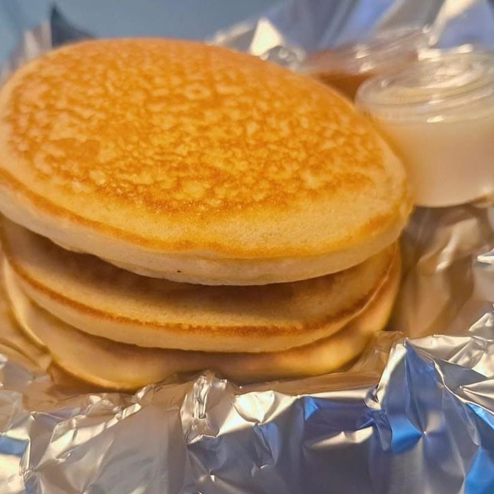 2 Hot Cakes