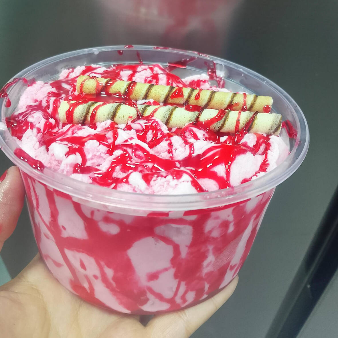 Ninho trufado.bombom.morango ou flocos. Chamar no chat para escolher seu sabor.