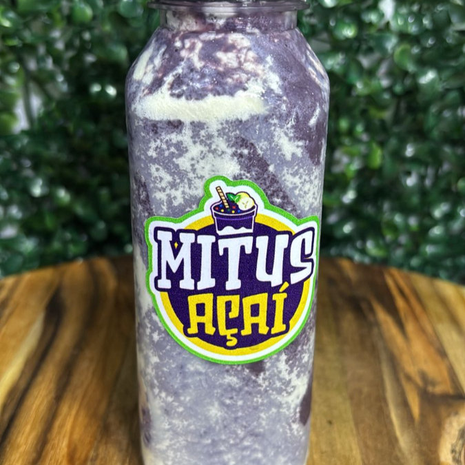 Açaí leite em pó e leite condensado.