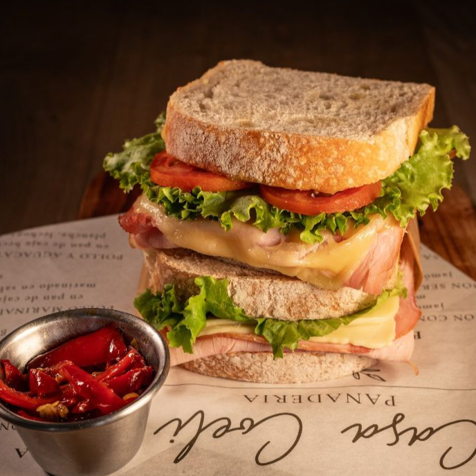 Sándwich de Jamón con queso Gouda