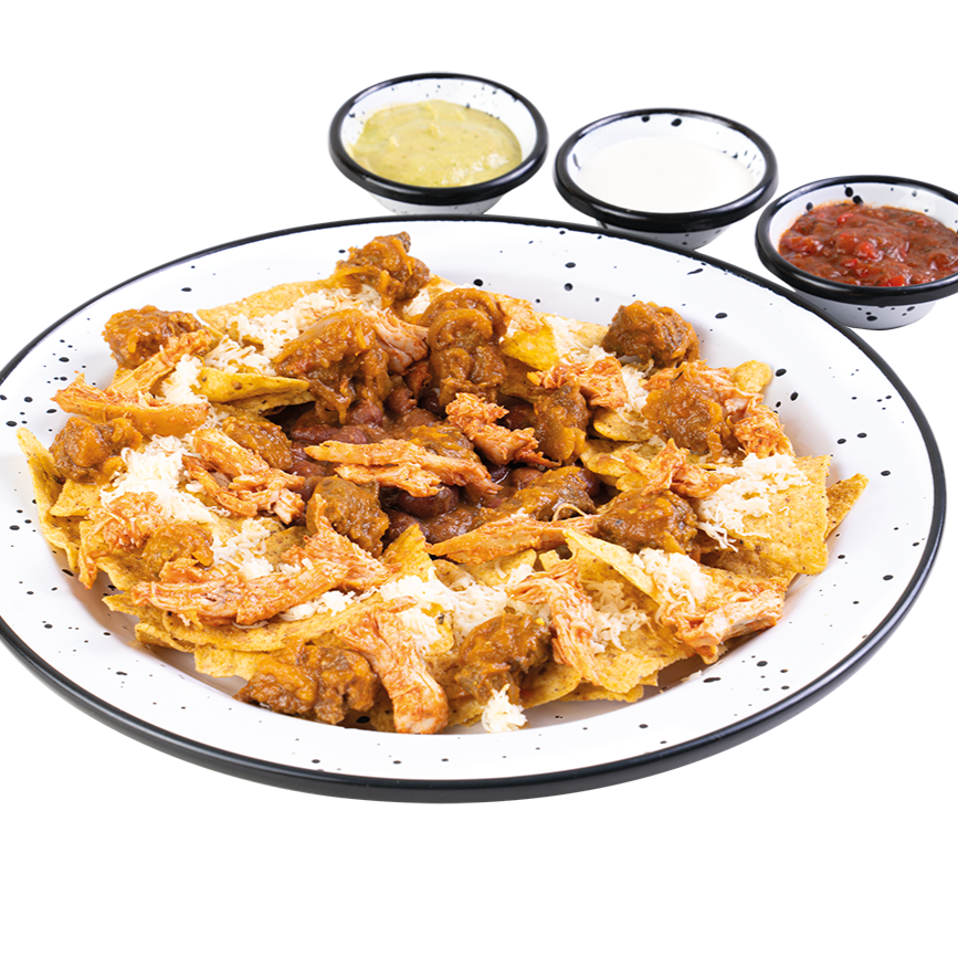 Nachos con Pollo y Sobrebarriga