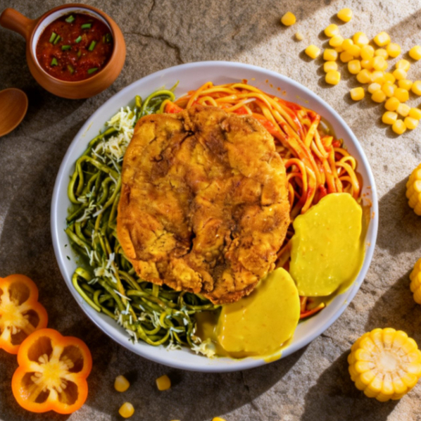 Milanesa + Tallarín Rojo + Tallarín Verde