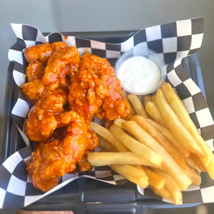 Boneless Personal con Papas