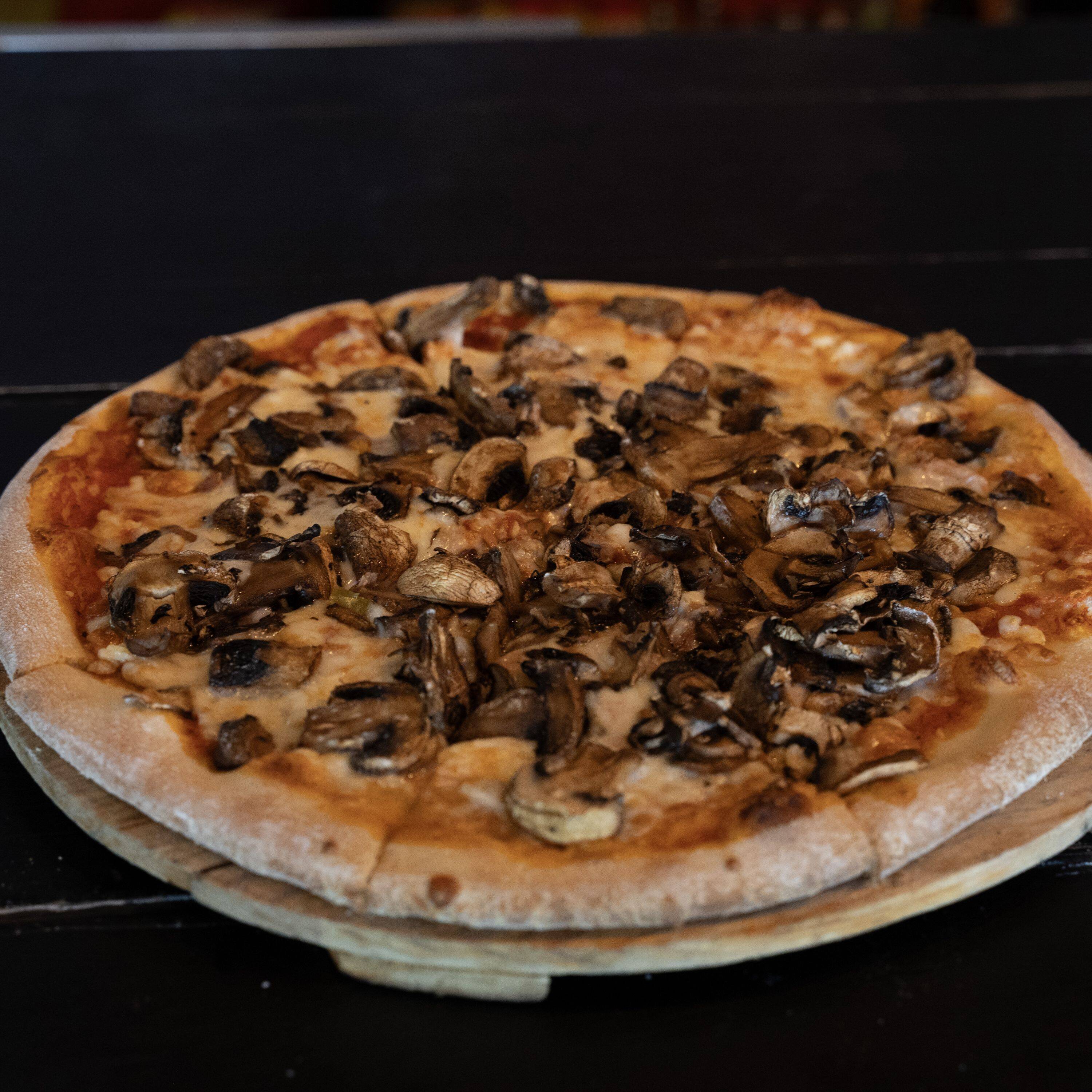Pizza Champiñones