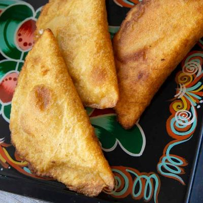 Empanada con Tu Proteína Favorita