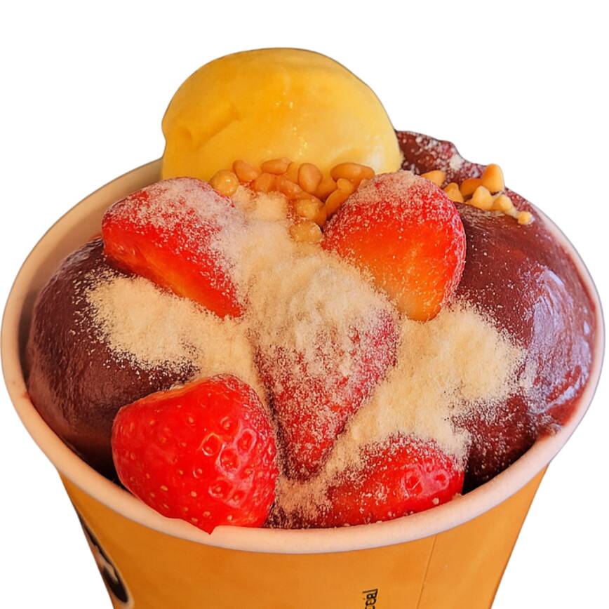 Escolha até 2 sabores de açaí ou sorvete super cremosos e adicione 3 complementos por nossa conta! Uma combinação perfeita para quem ama variar nos sabores e montar do seu jeito refrescante, cremosa e feita na medida certa pra matar a vontade de um docinho gelado! ️