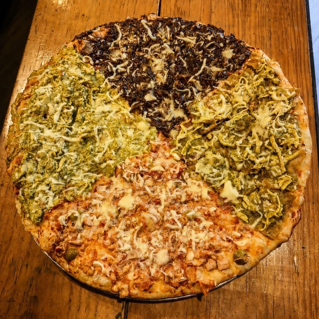 Pizza 4 Especialidades