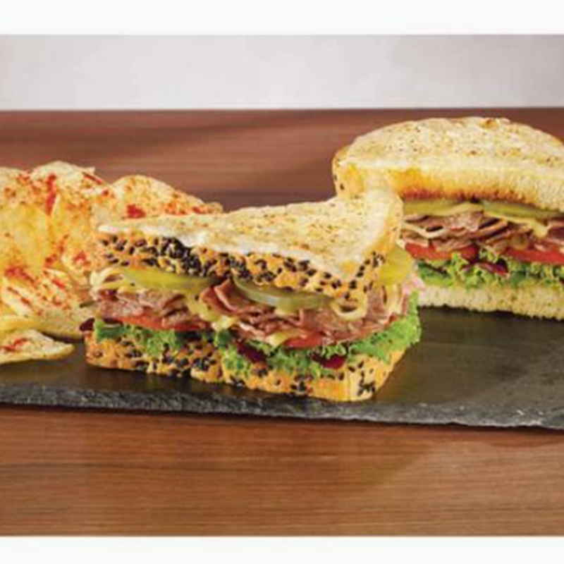 Sánd Premiun Roast Beef-Queso + Acompaña