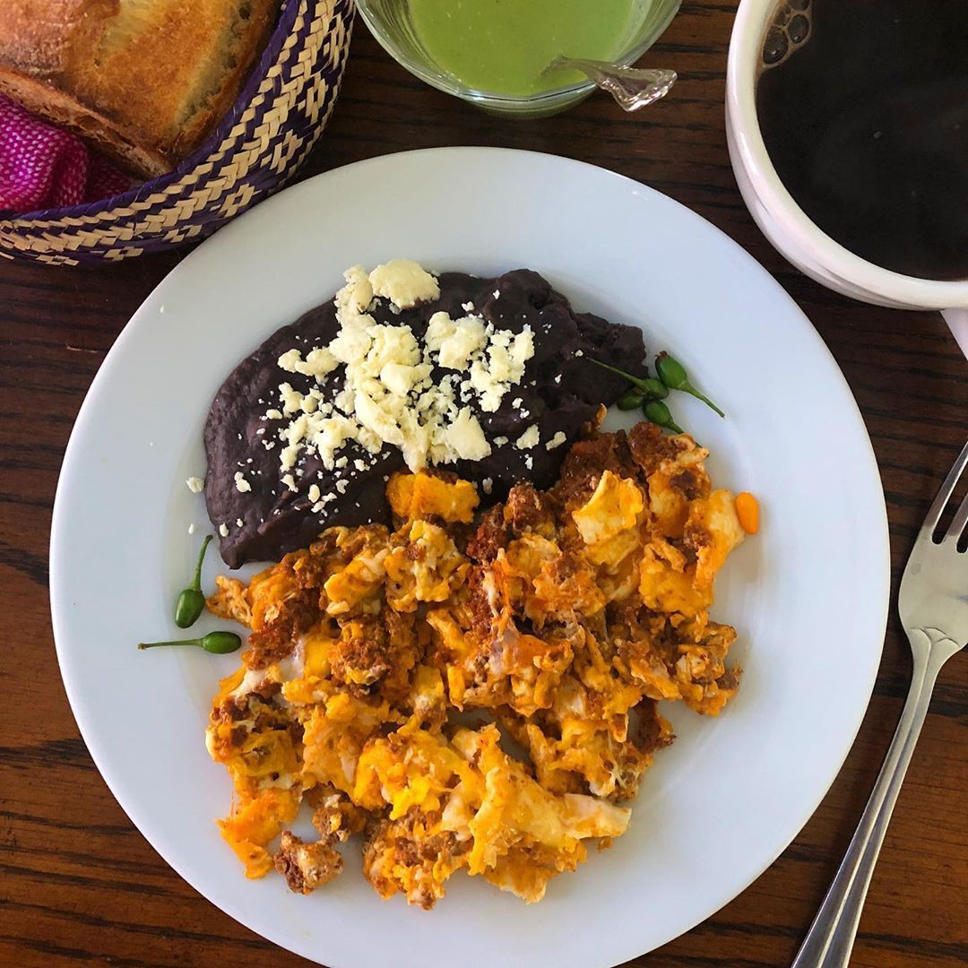 Huevos con Chorizo