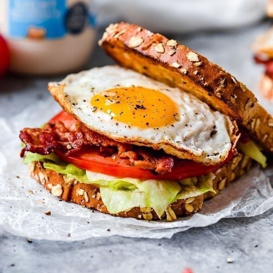 Sándwich con Huevito (Masa Madre)