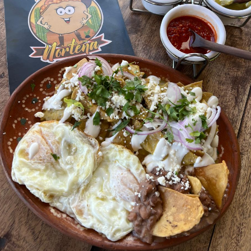 Desayuno con Chilaquiles Verdes