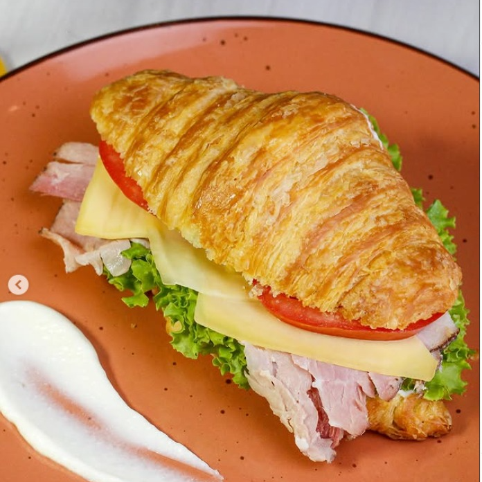 Sándwich Croissant