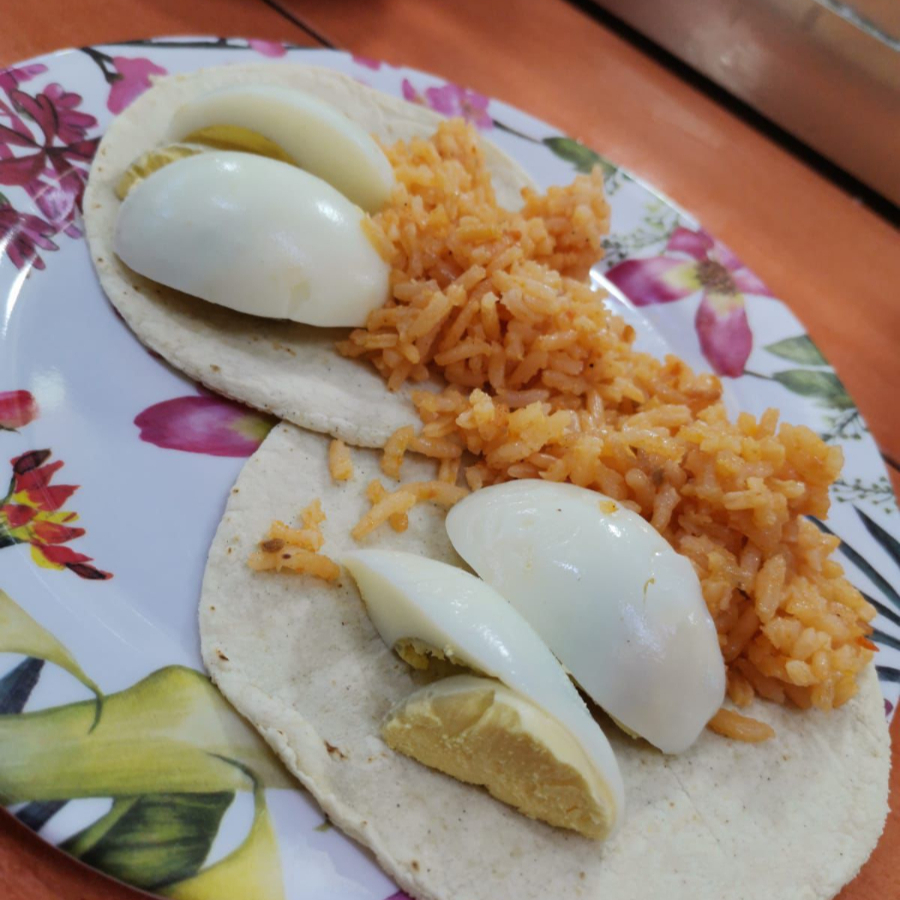 Huevo con Arroz