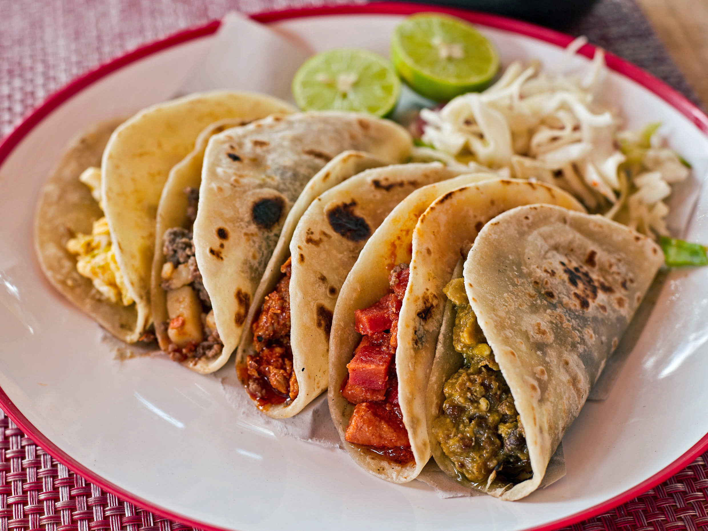 Tacos dorados de pollo