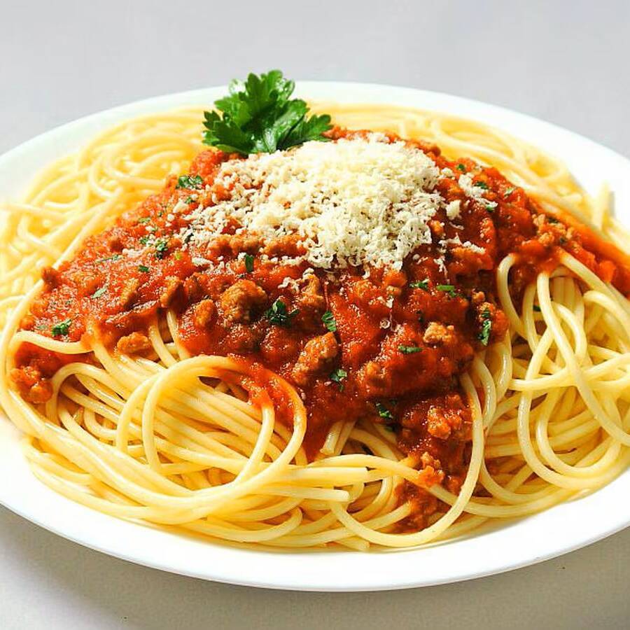 Tallarín Rojo a la Bolognesa