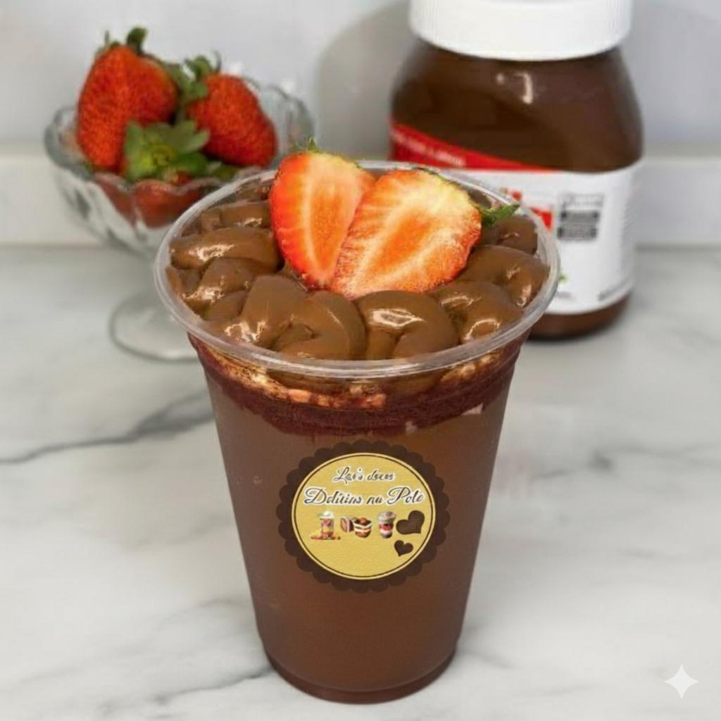 Açaí Trufado com Nutella, acompanhado de banana ou morango, podendo acrescentar adicionais.