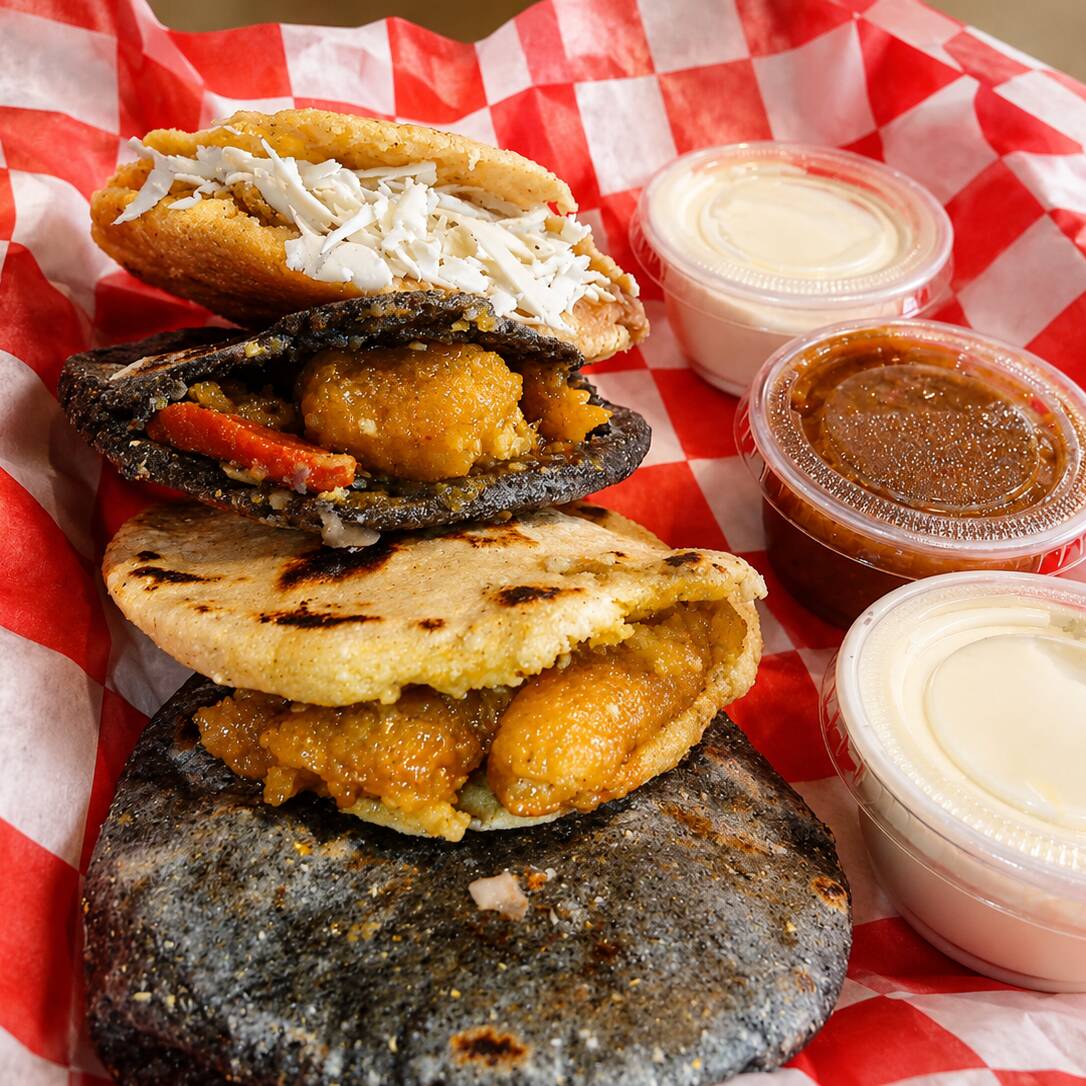 Combo 3 Gorditas y Bebida Agua de Jamaica