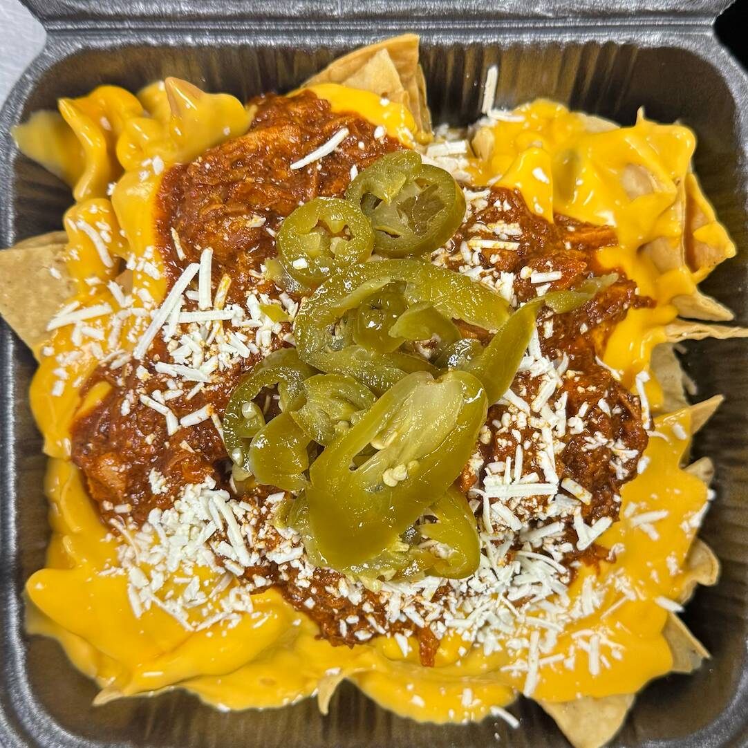 Nachos con Cochinita
