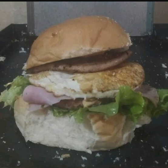 Pão, 2carnes, salada, queijo, presunto, ovo, bacon e cheddar