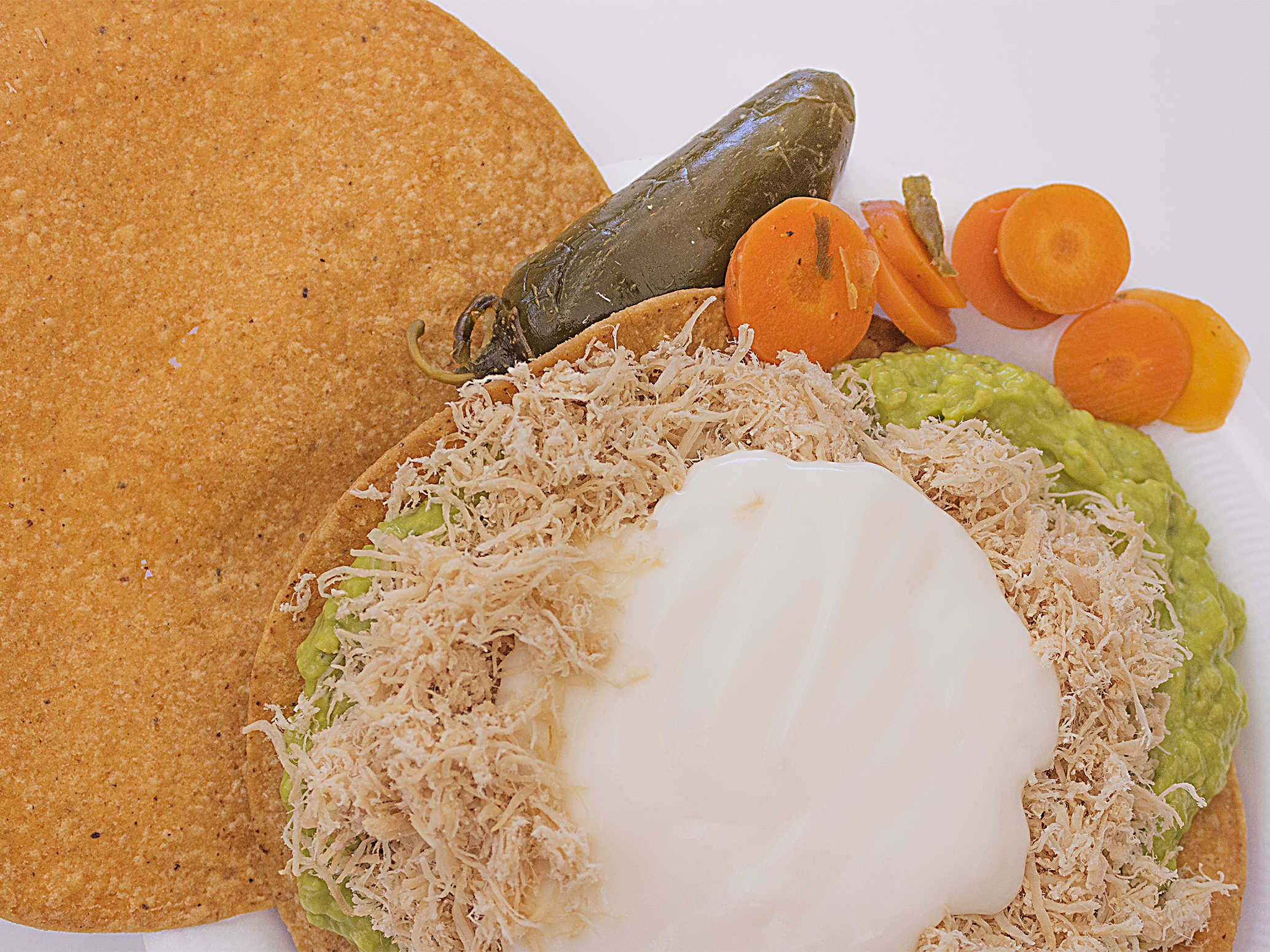 COMBO INDIVIDUAL - Tostada, Consomé y Bebida