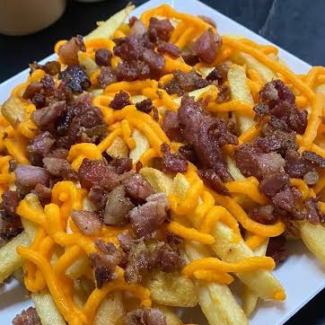 Batata frita com cheddar e bacon