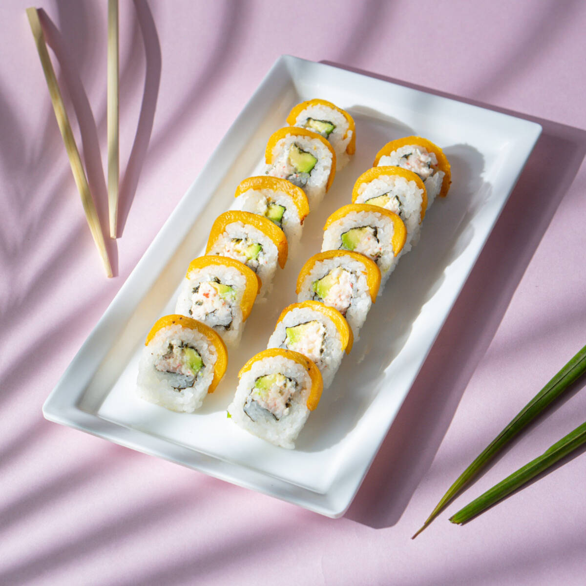 12 Bocados de Sushi Dinamita Maduro