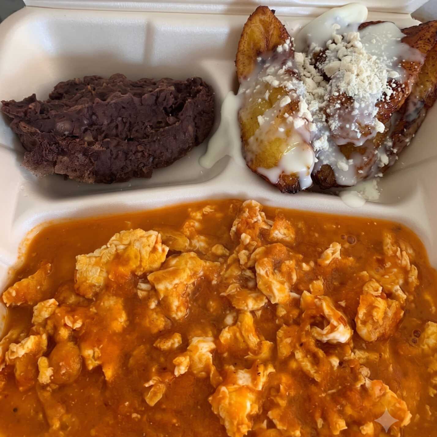 Huevos en Salsa de Tomate