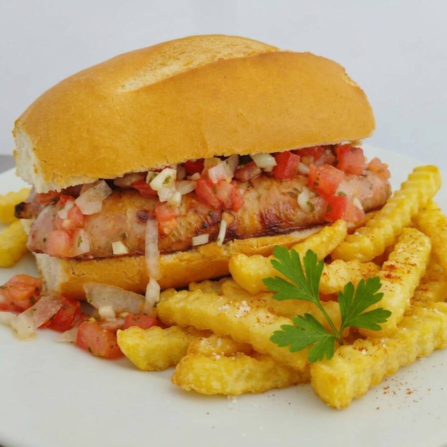 Choripan Completo con papas fritas