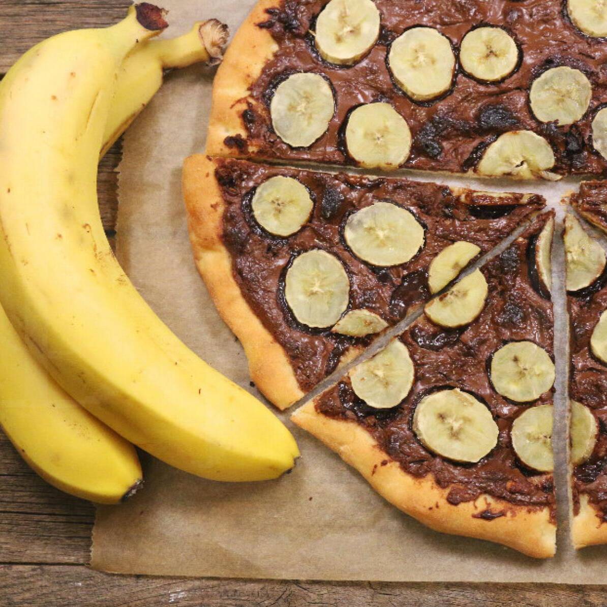 Pizza Grande Chocolate, Banana e Cereja