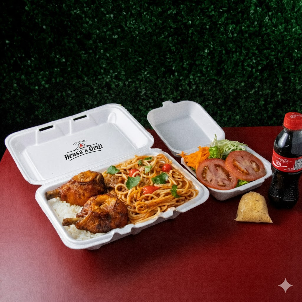 Frango assado com macarrão Acompanha: Arroz, Feijão, salada de alface, tomate e cebola, farofa.