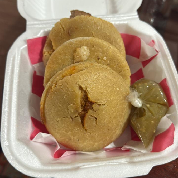 Gordita De Asado De Puerco