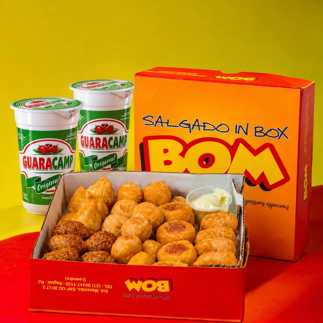 30 Salgadinhos de Festa + 2 Guaracamp Damos o direito a você nosso cliente e amigo de escolher até 5 sabores. Sabores: - Coxinha; - Bolinha de queijo; - Calabresa; - Kibe; - Queijo c/ alho; - Queijo c/ presunto; - Salsicha; - Risole de Camarão. Obs: Especificar os sabores no pedido, caso não informado, será preparado misto.