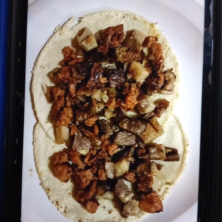 Taco Mixto Bistec Chorizo